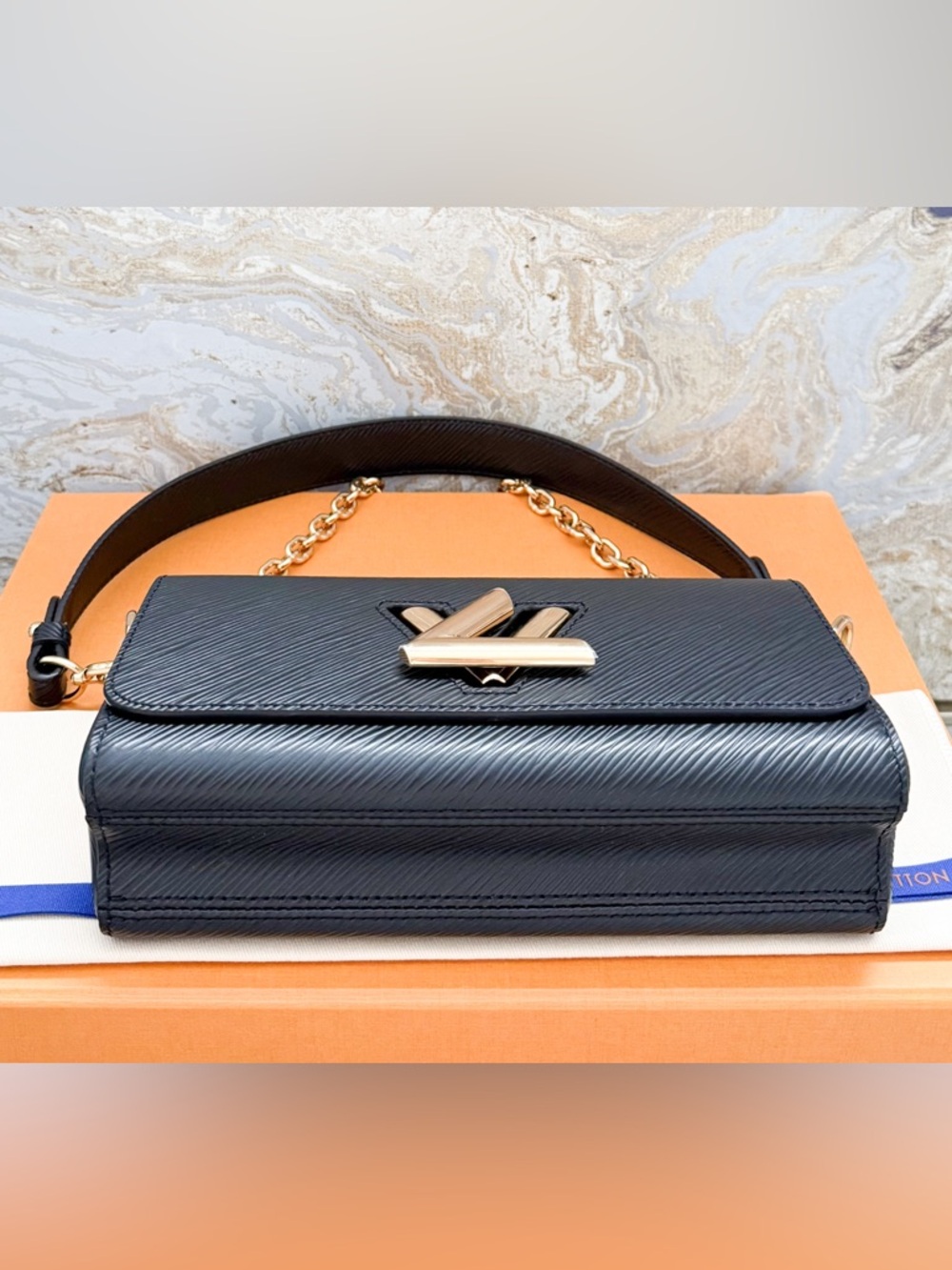 Louis Vuitton Twist West Pochette Black Epi Leather Handbag - Picture 7 of 16